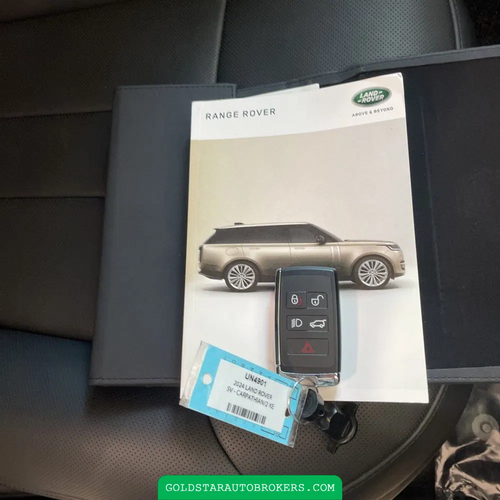 2024 Land Rover Range Rover SV P615