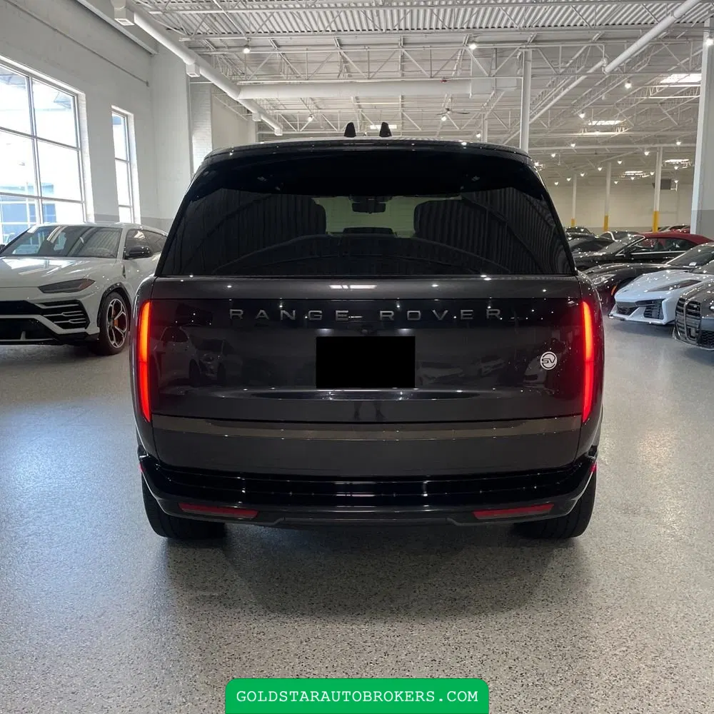 2024 Land Rover Range Rover SV P615