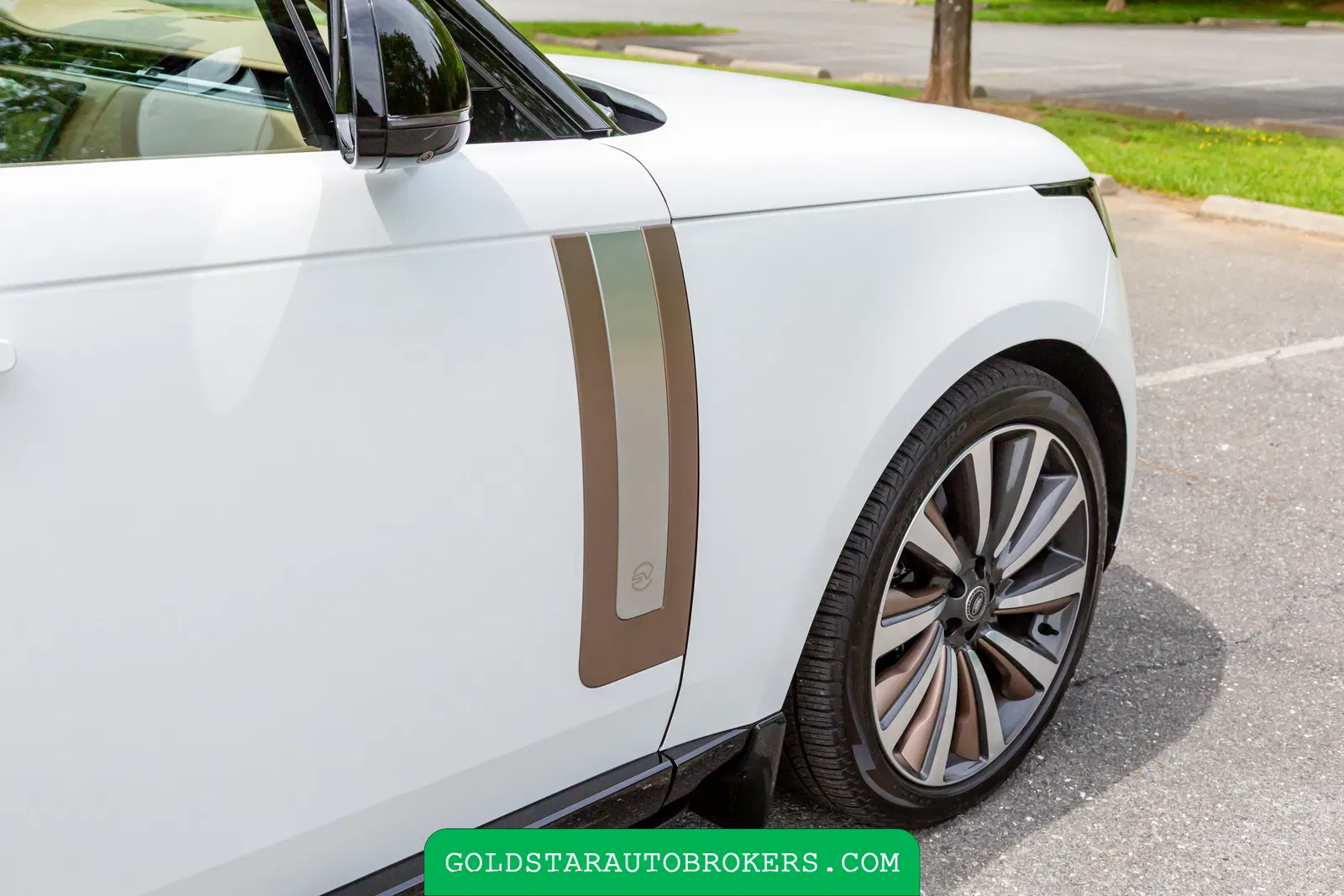 2024 Land Rover Range Rover SV LWB P615 Signature Suite