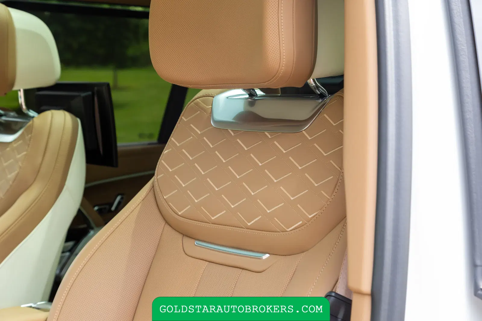 2024 Land Rover Range Rover SV LWB P615 Signature Suite