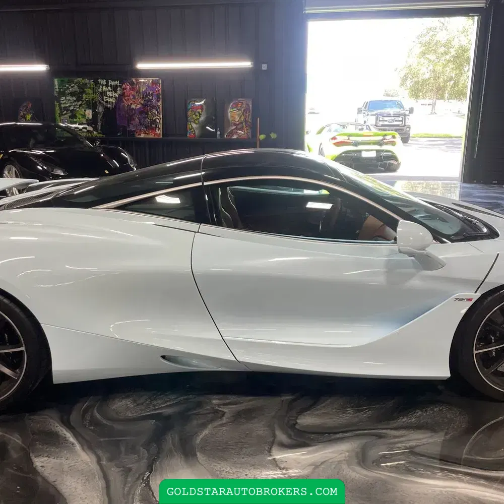 2018 McLaren 720S Base
