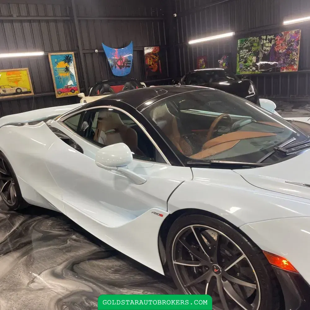 2018 McLaren 720S Base