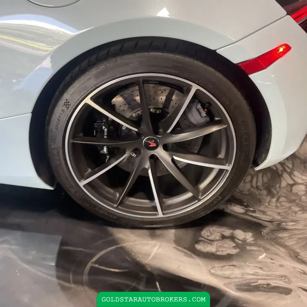 2018 McLaren 720S Base