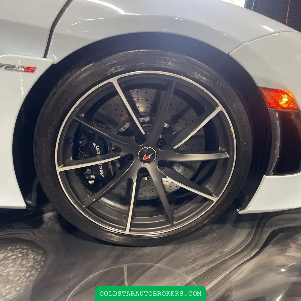 2018 McLaren 720S Base