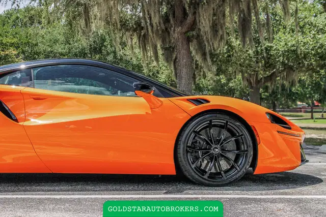 2023 McLaren Artura Performance