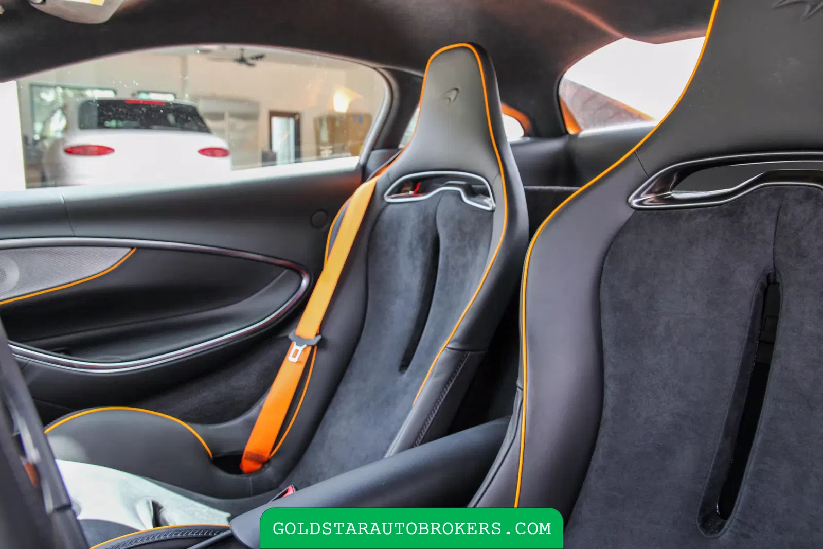 2023 McLaren Artura Performance