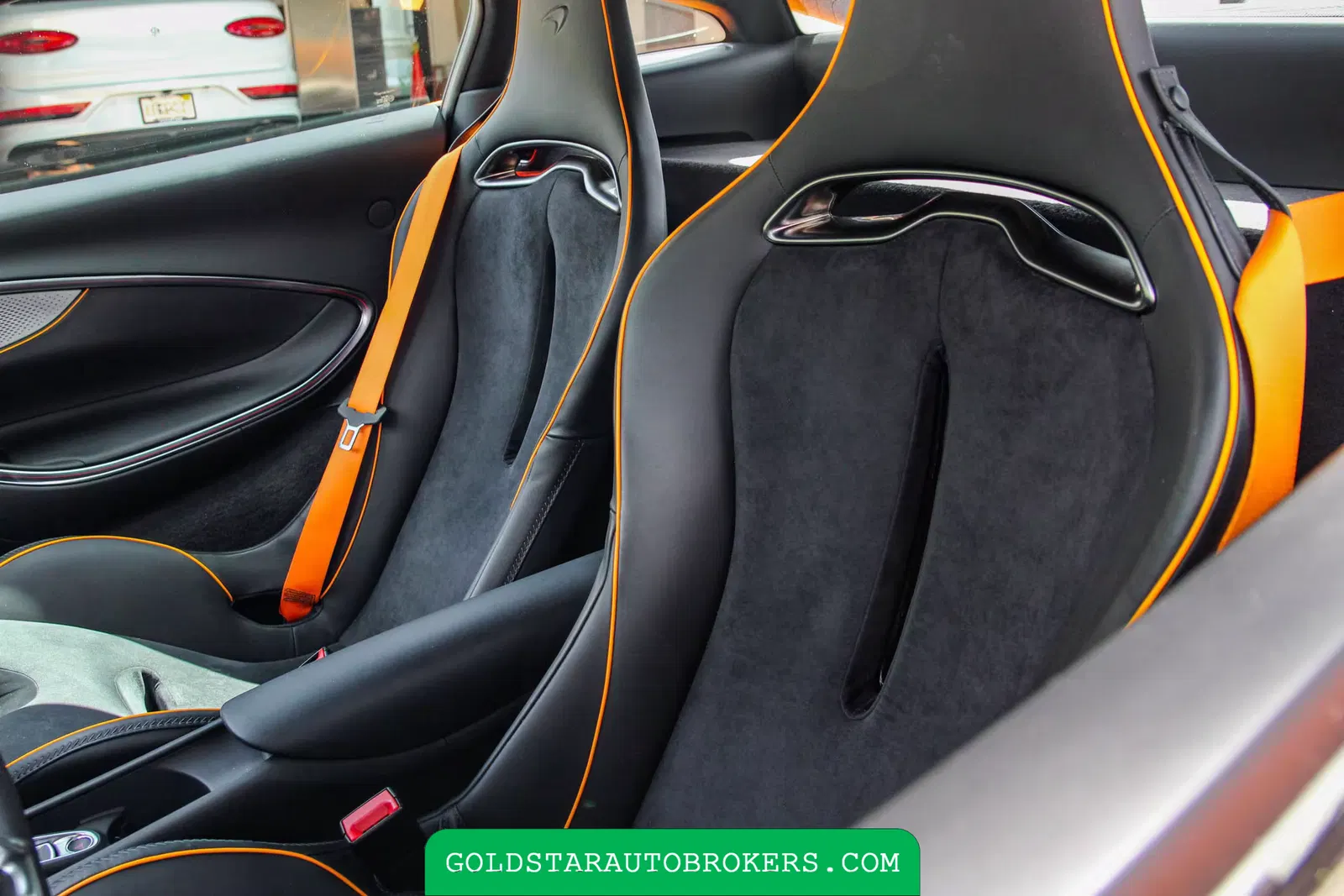 2023 McLaren Artura Performance