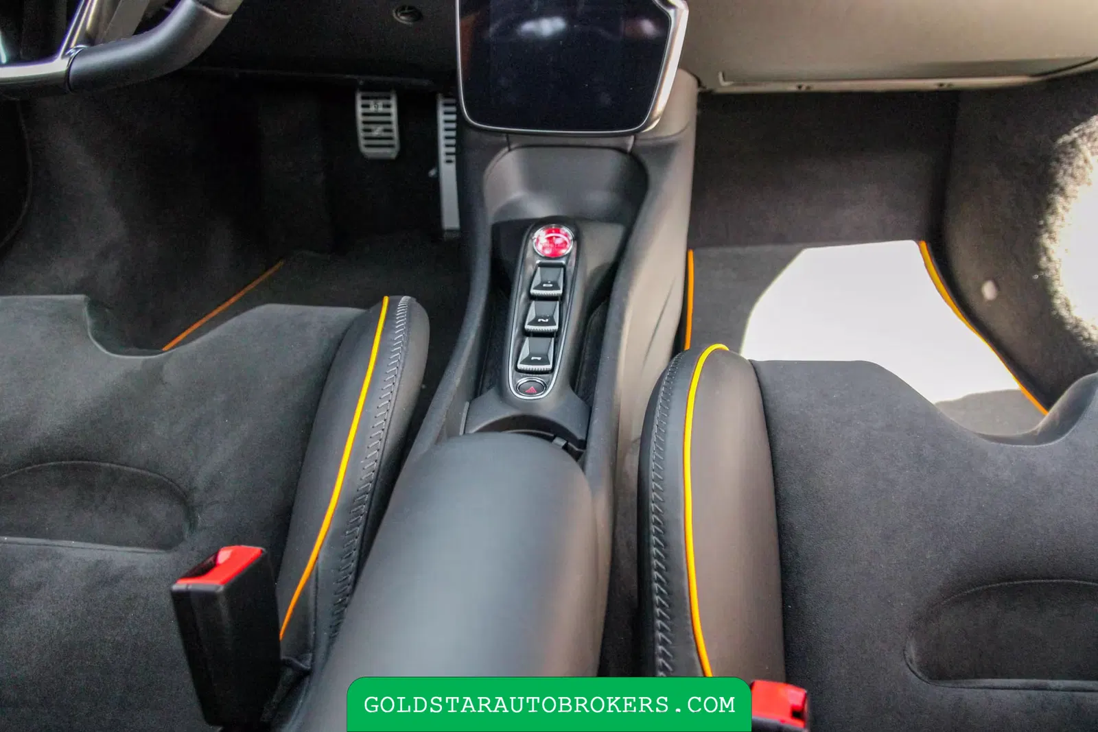 2023 McLaren Artura Performance