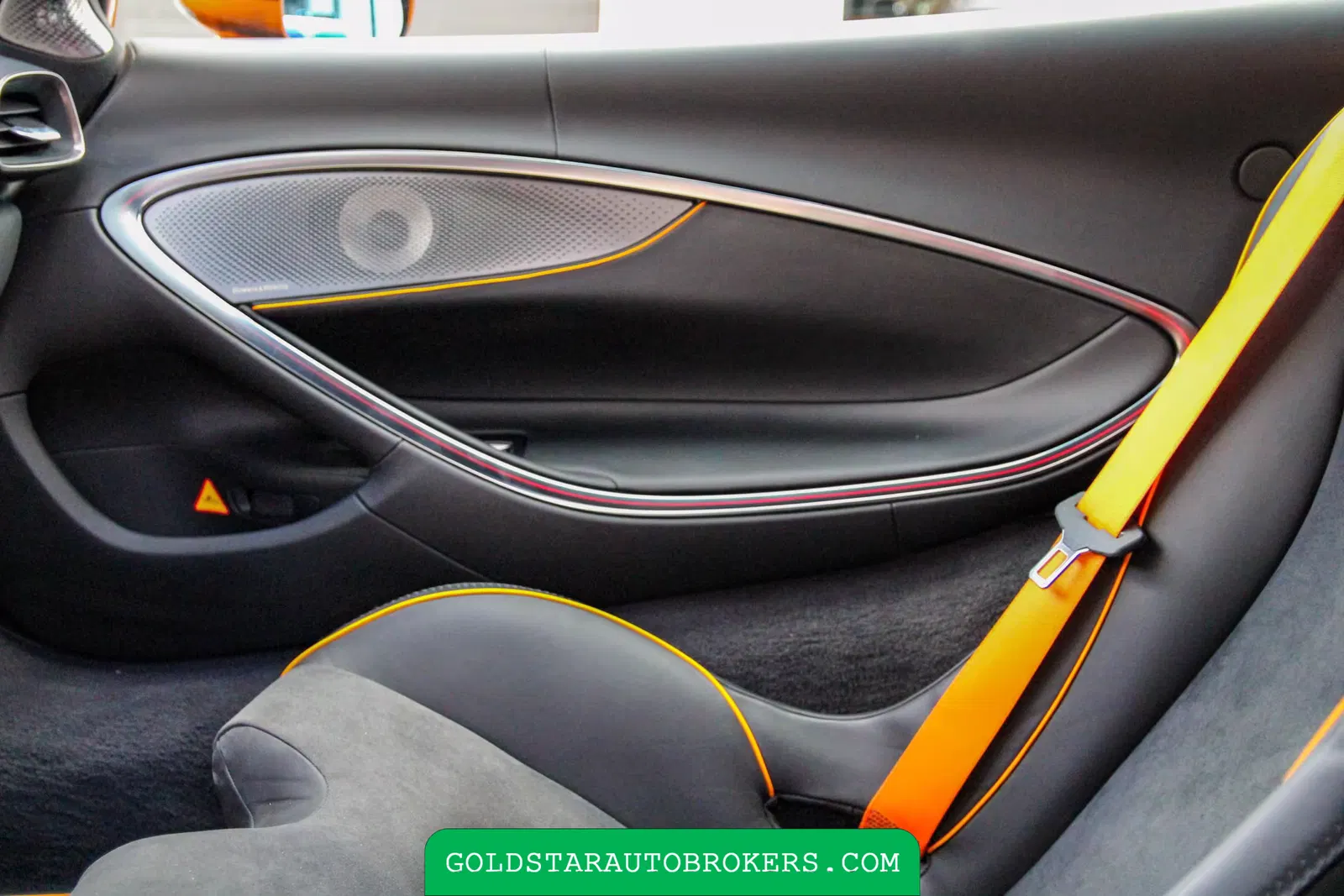 2023 McLaren Artura Performance