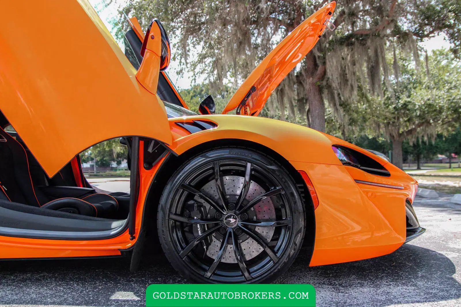 2023 McLaren Artura Performance