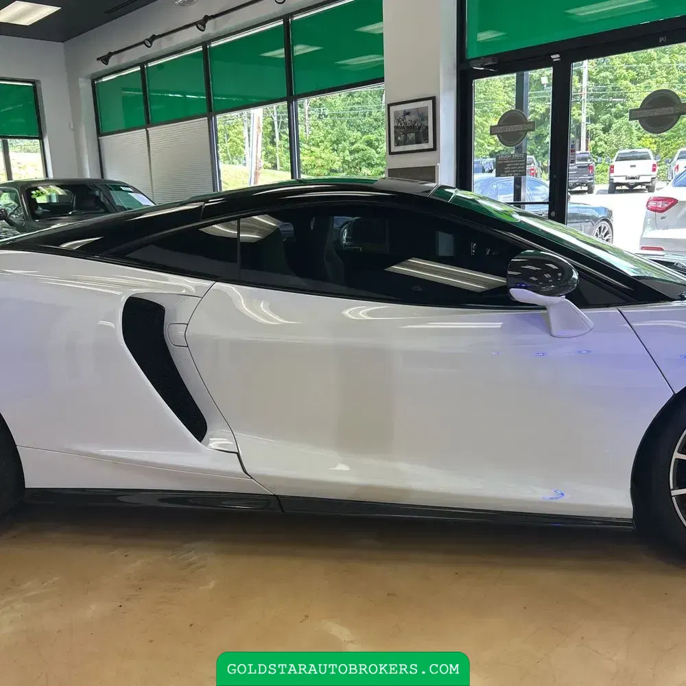 2022 McLaren GT Base 2D Coupe