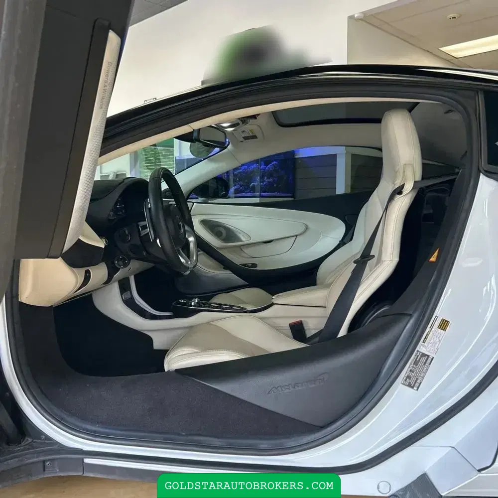 2022 McLaren GT Base 2D Coupe