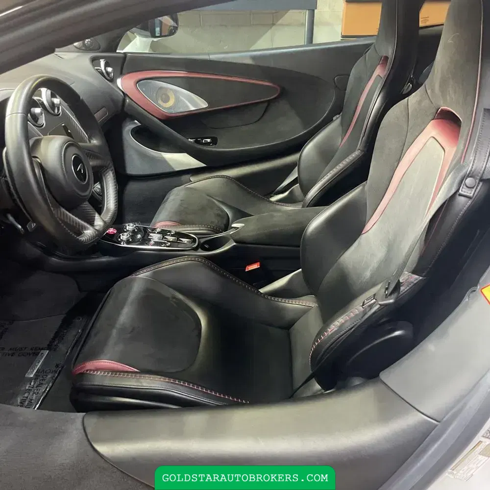 2022 McLaren GT Base 2D Coupe