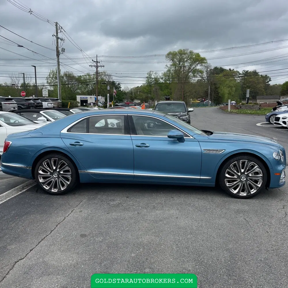 2023 Bentley Flying Spur V8