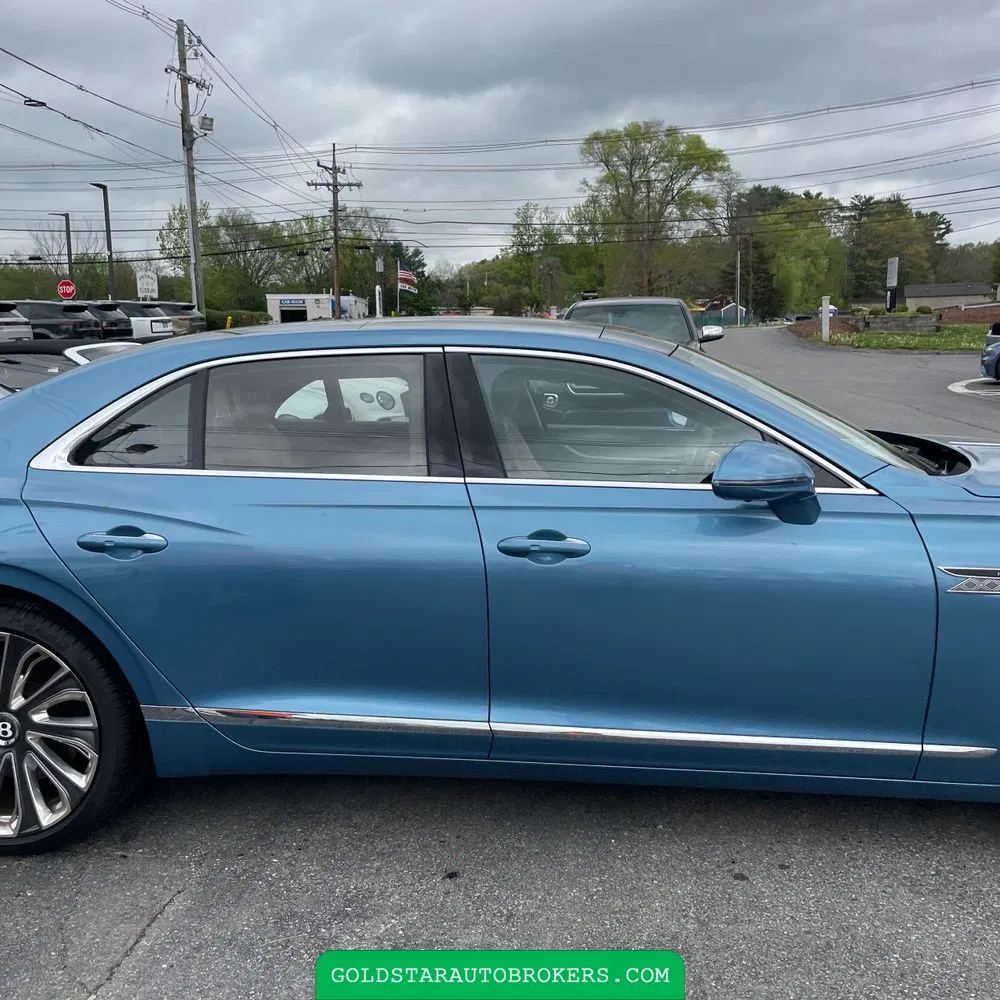 2023 Bentley Flying Spur V8