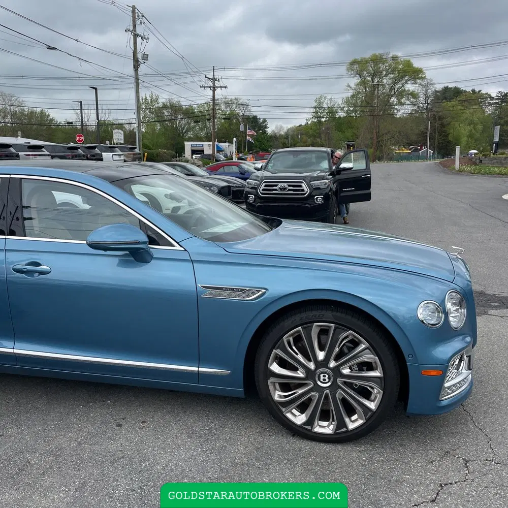 2023 Bentley Flying Spur V8