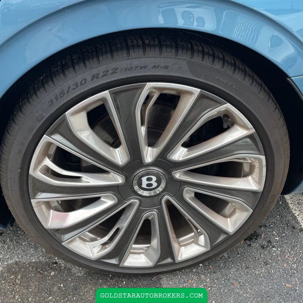 2023 Bentley Flying Spur V8