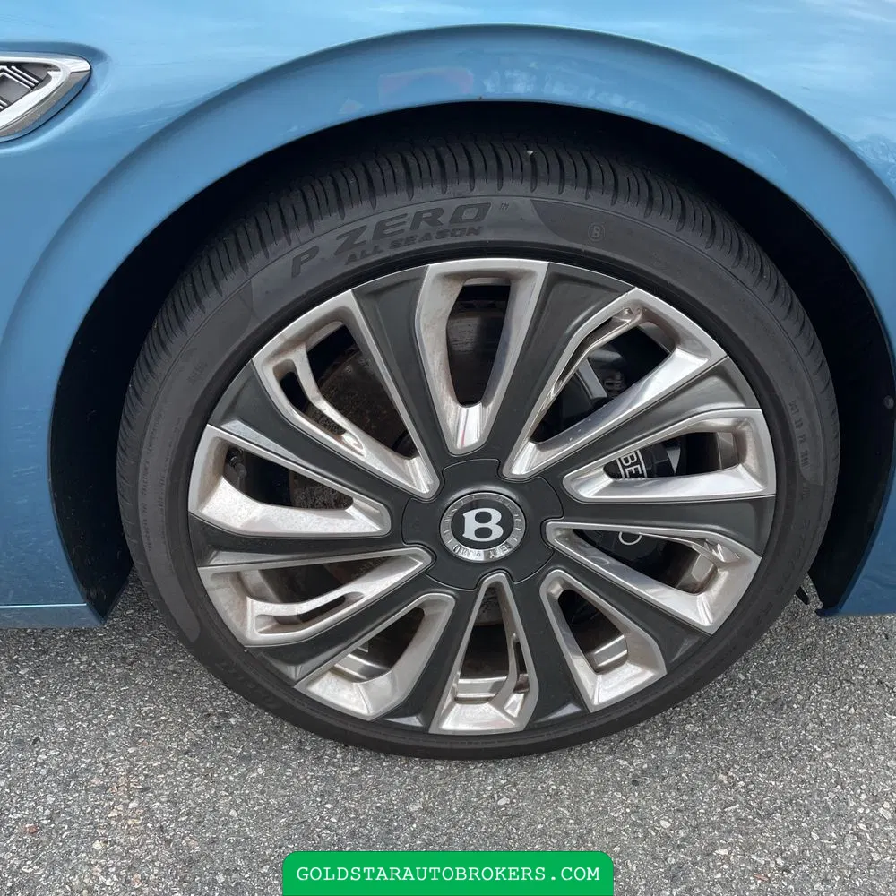 2023 Bentley Flying Spur V8