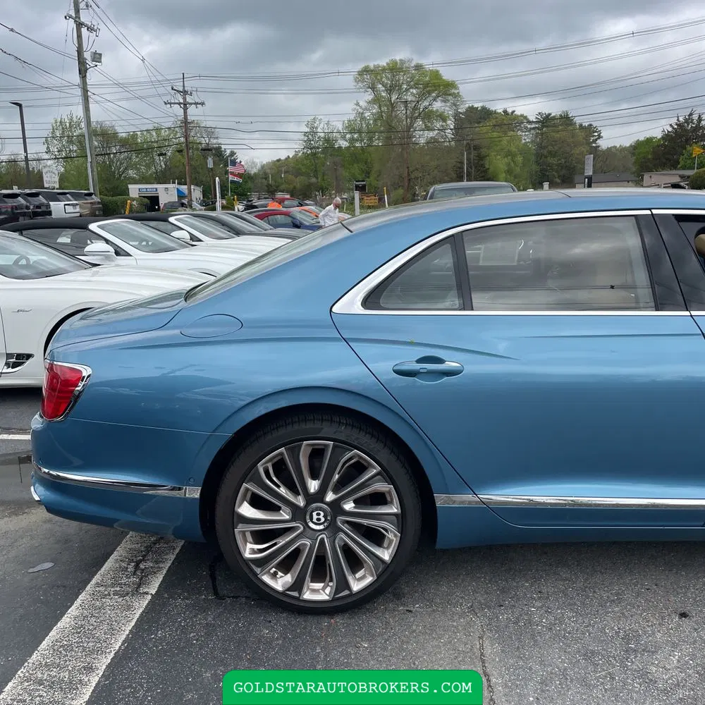 2023 Bentley Flying Spur V8