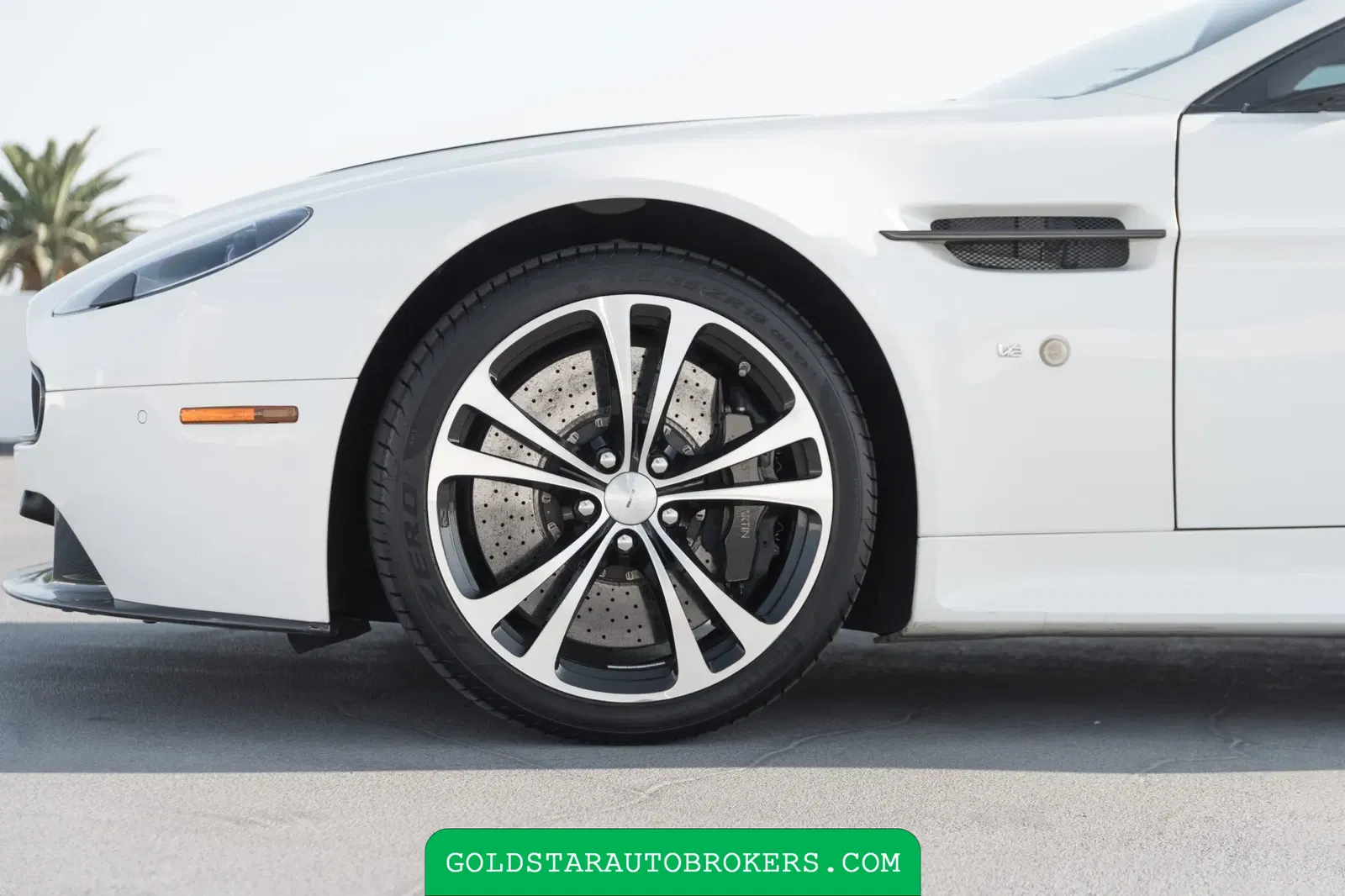 2017 Aston Martin V12 Vantage S 7-Speed