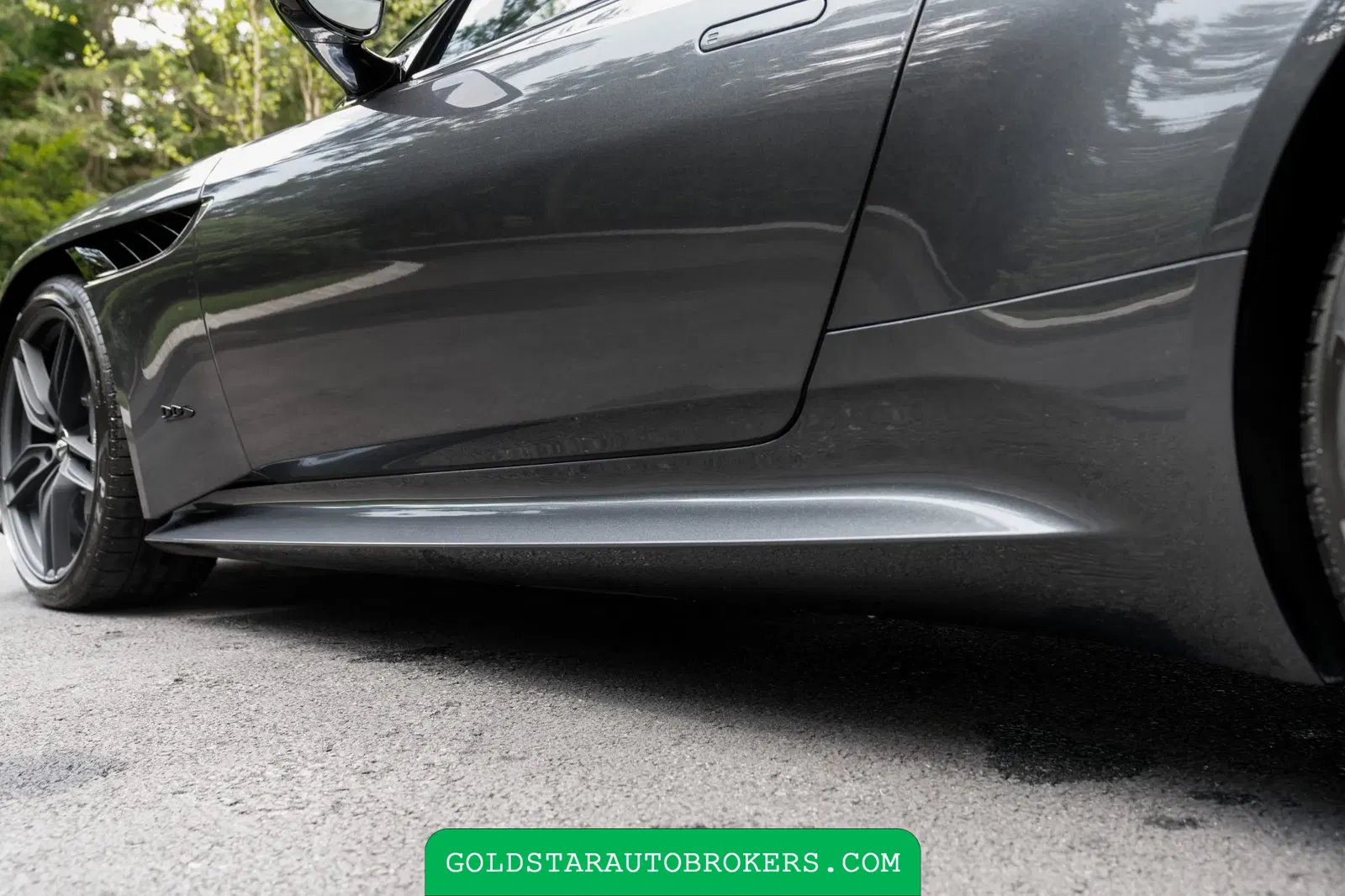 2022 Aston Martin DBS Superleggera Volante