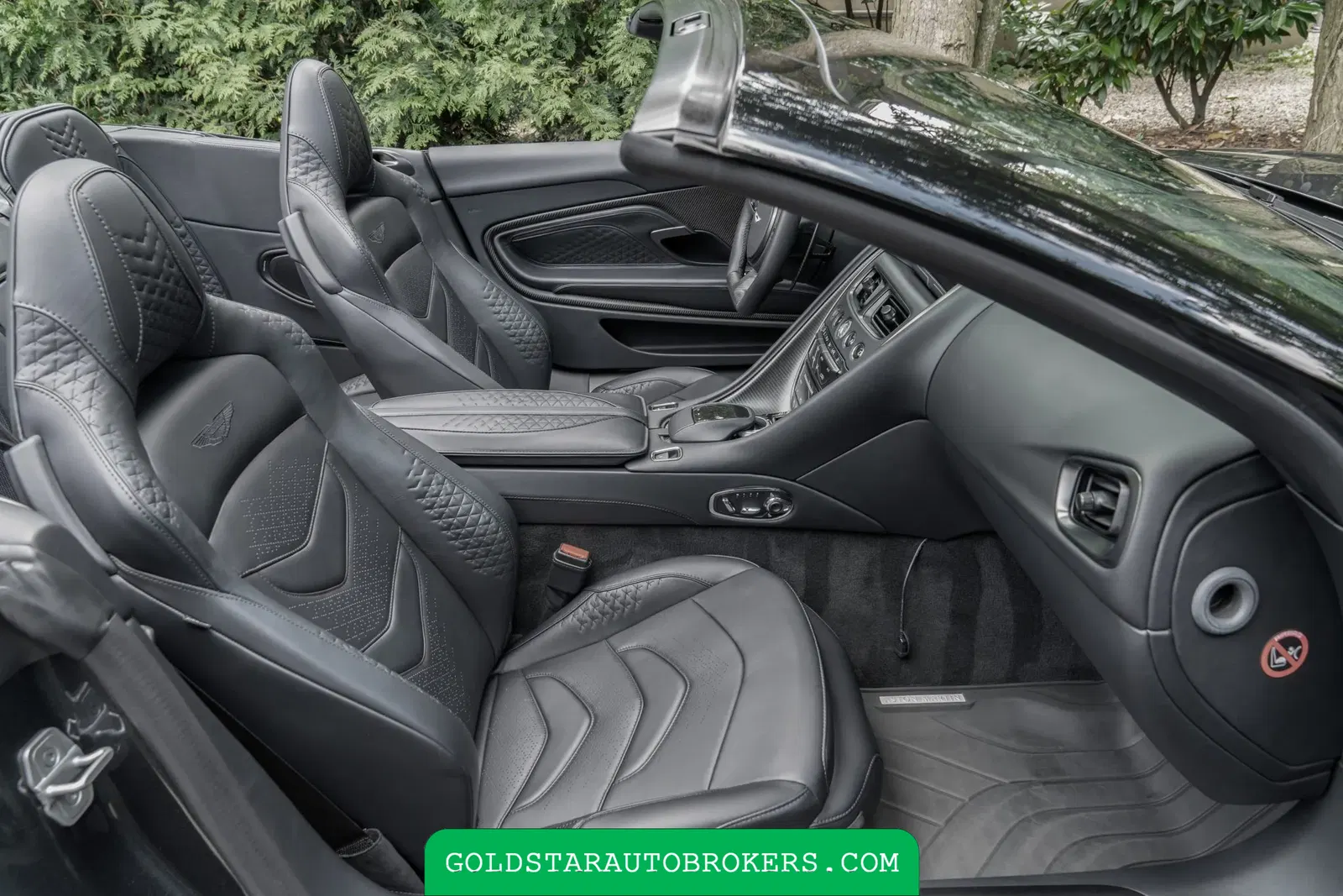 2022 Aston Martin DBS Superleggera Volante