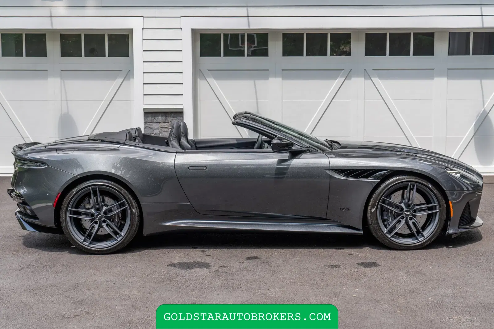 2022 Aston Martin DBS Superleggera Volante