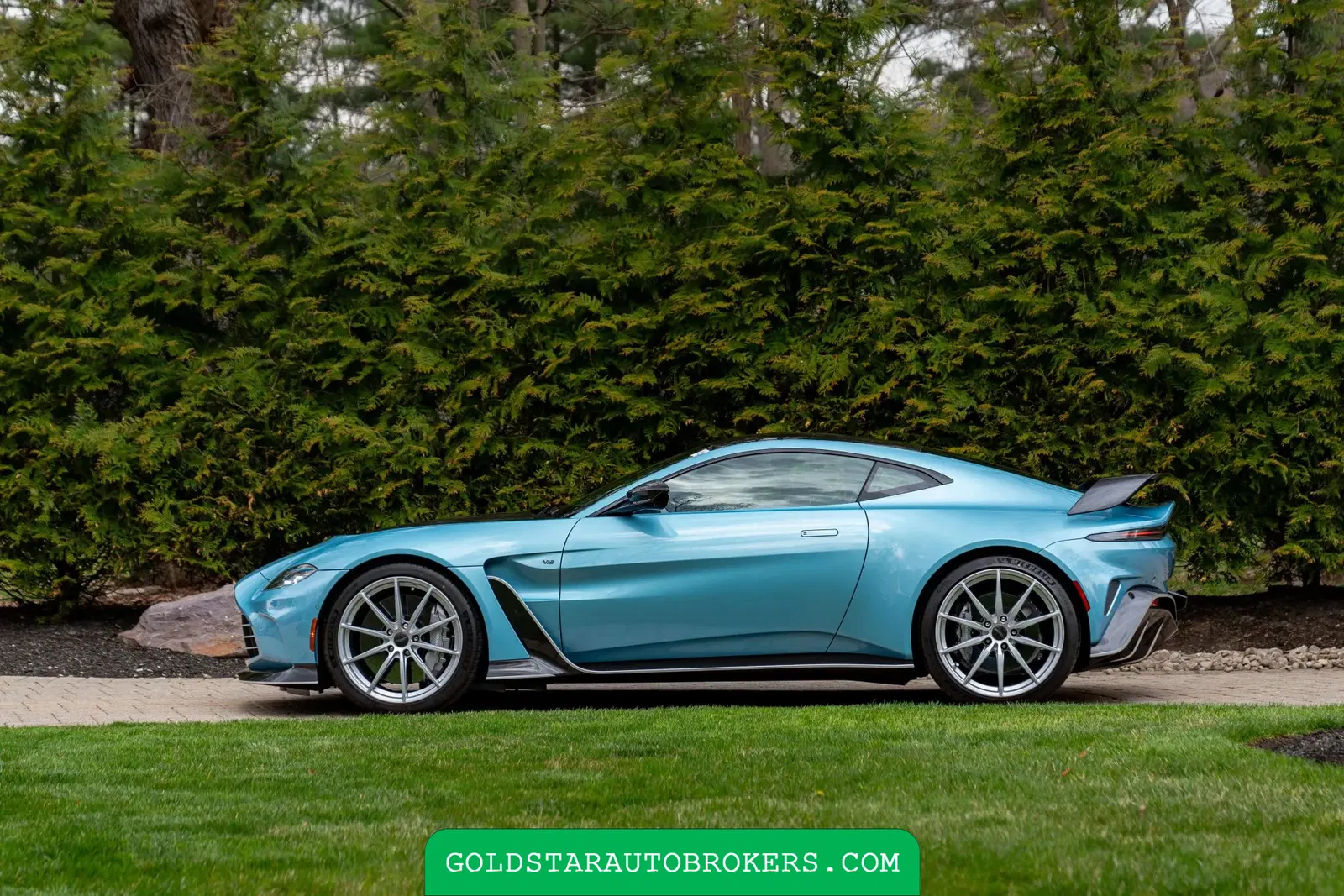 2023 Aston Martin V12 Vantage Coupe