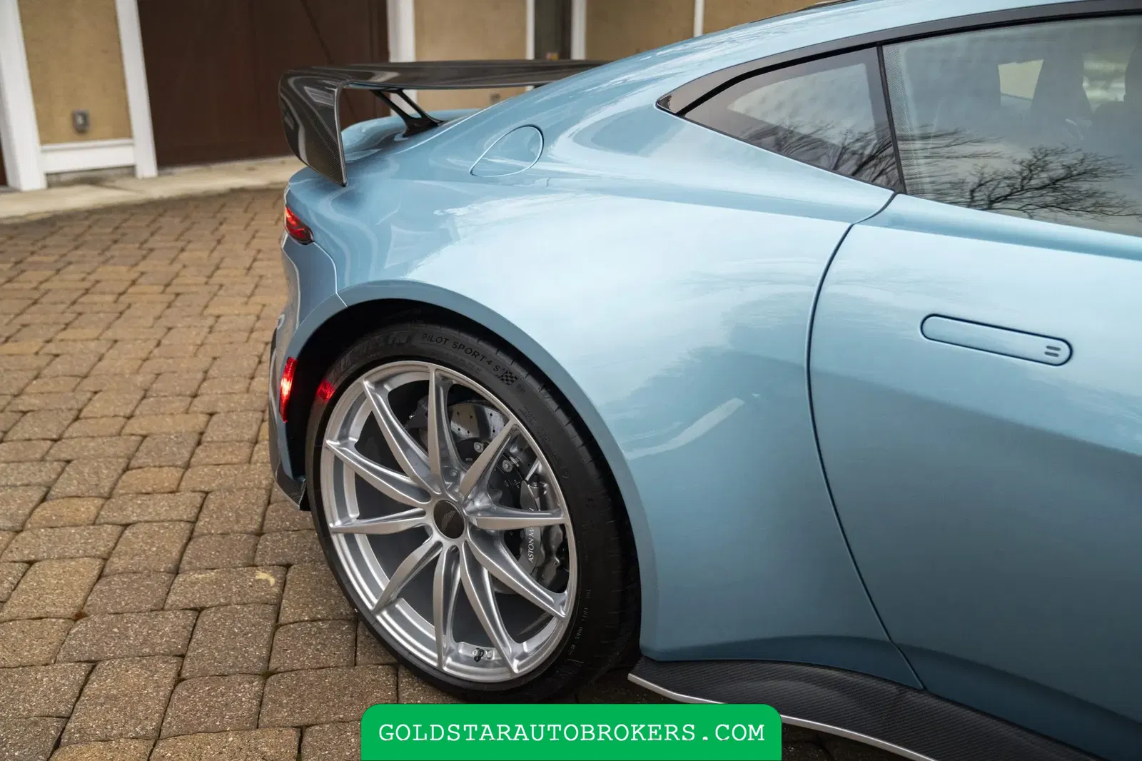 2023 Aston Martin V12 Vantage Coupe