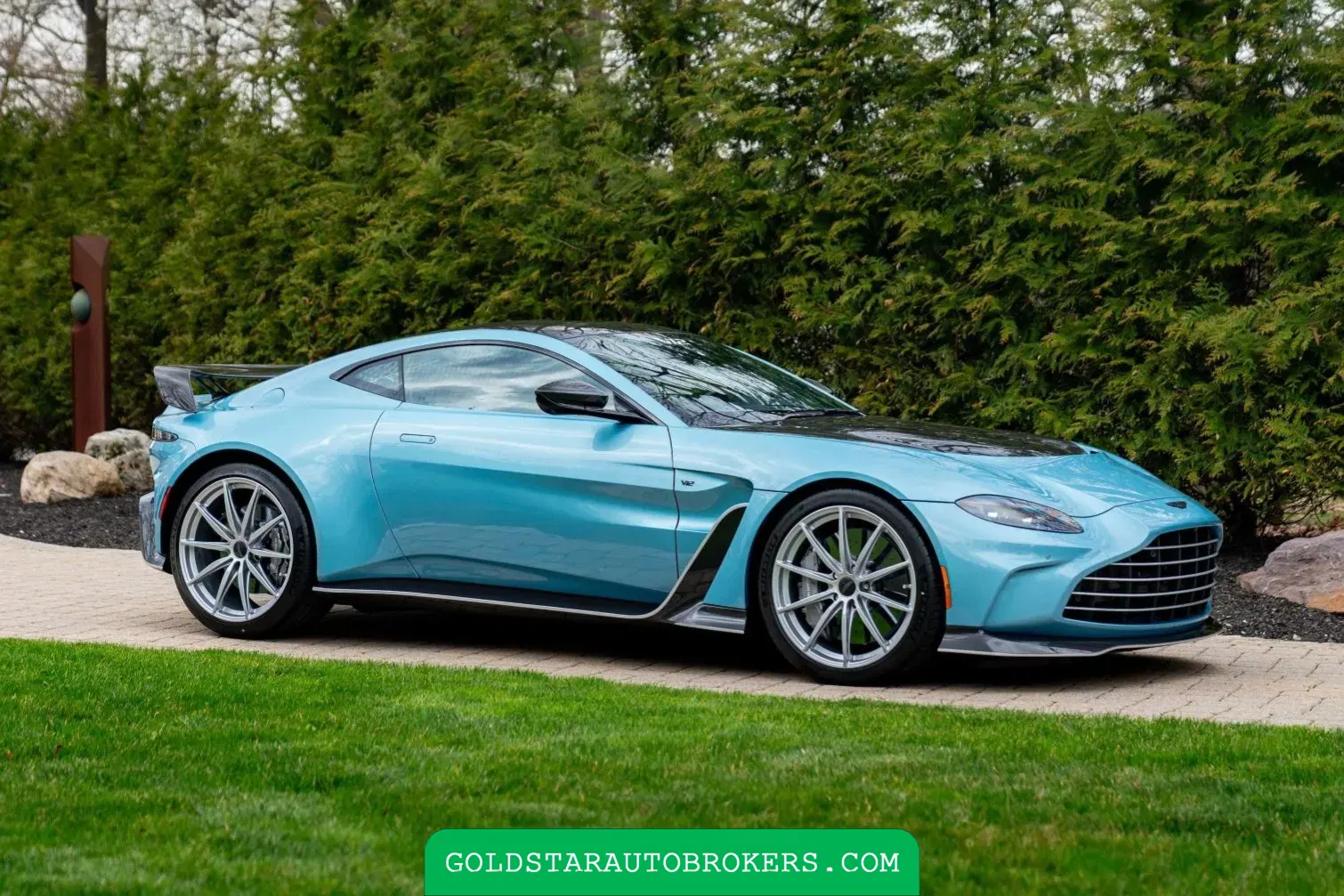 2023 Aston Martin V12 Vantage Coupe