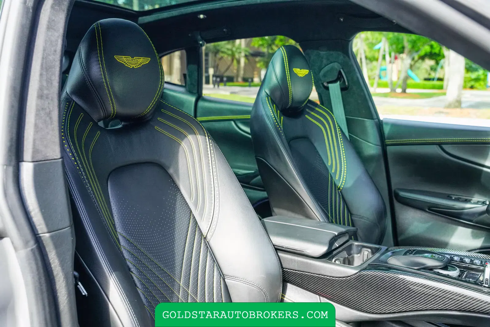 2021 Aston Martin DBX