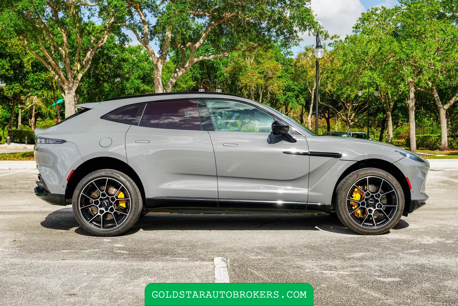 2021 Aston Martin DBX
