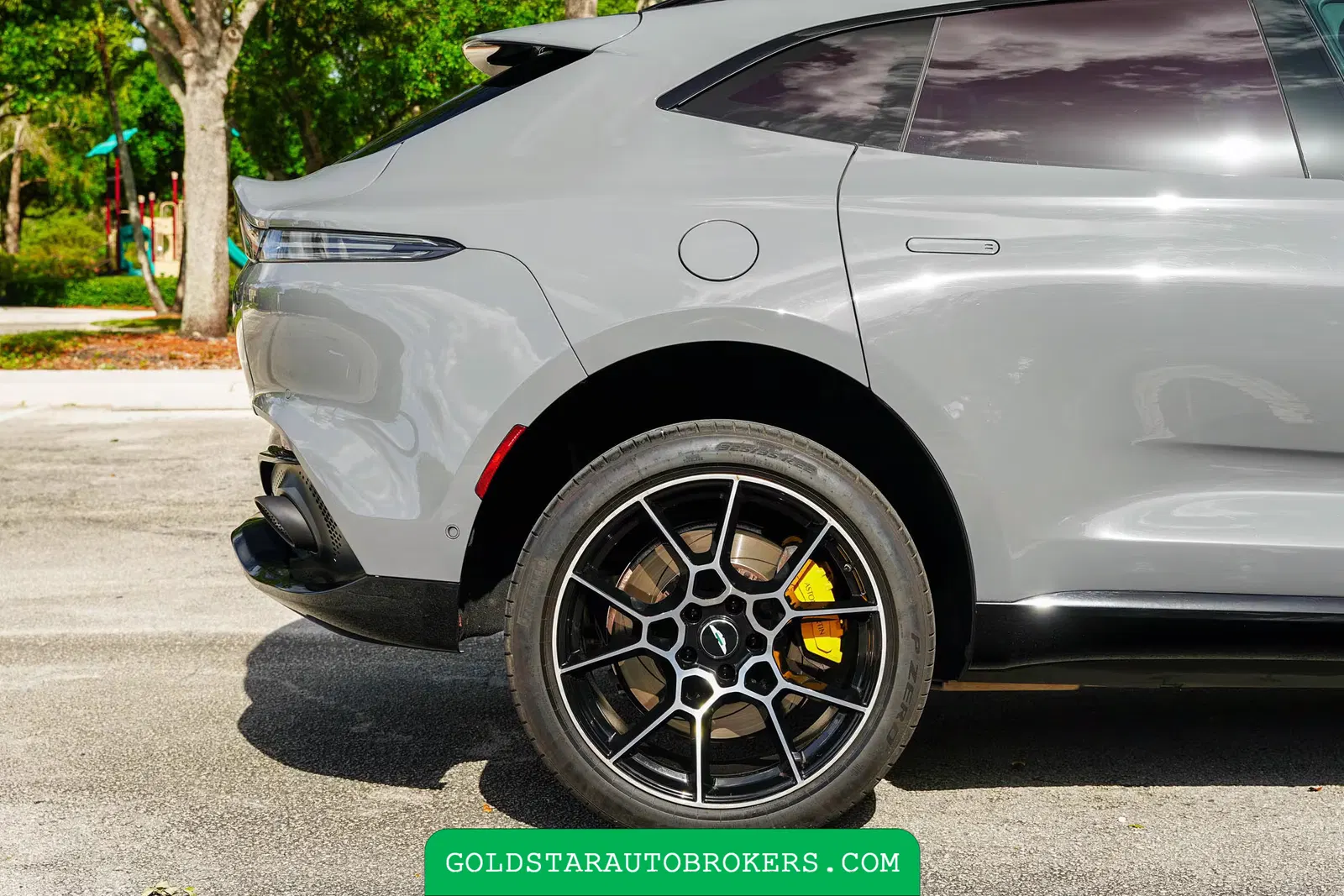 2021 Aston Martin DBX