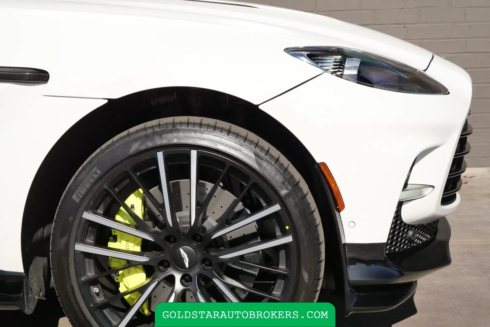 2023 Aston Martin DBX707