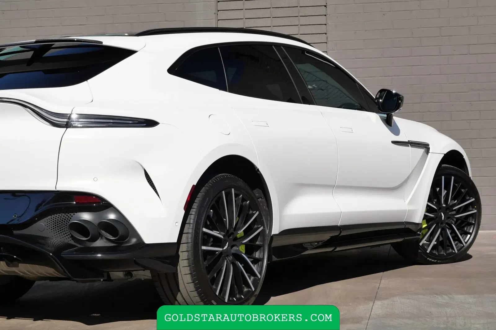 2023 Aston Martin DBX707