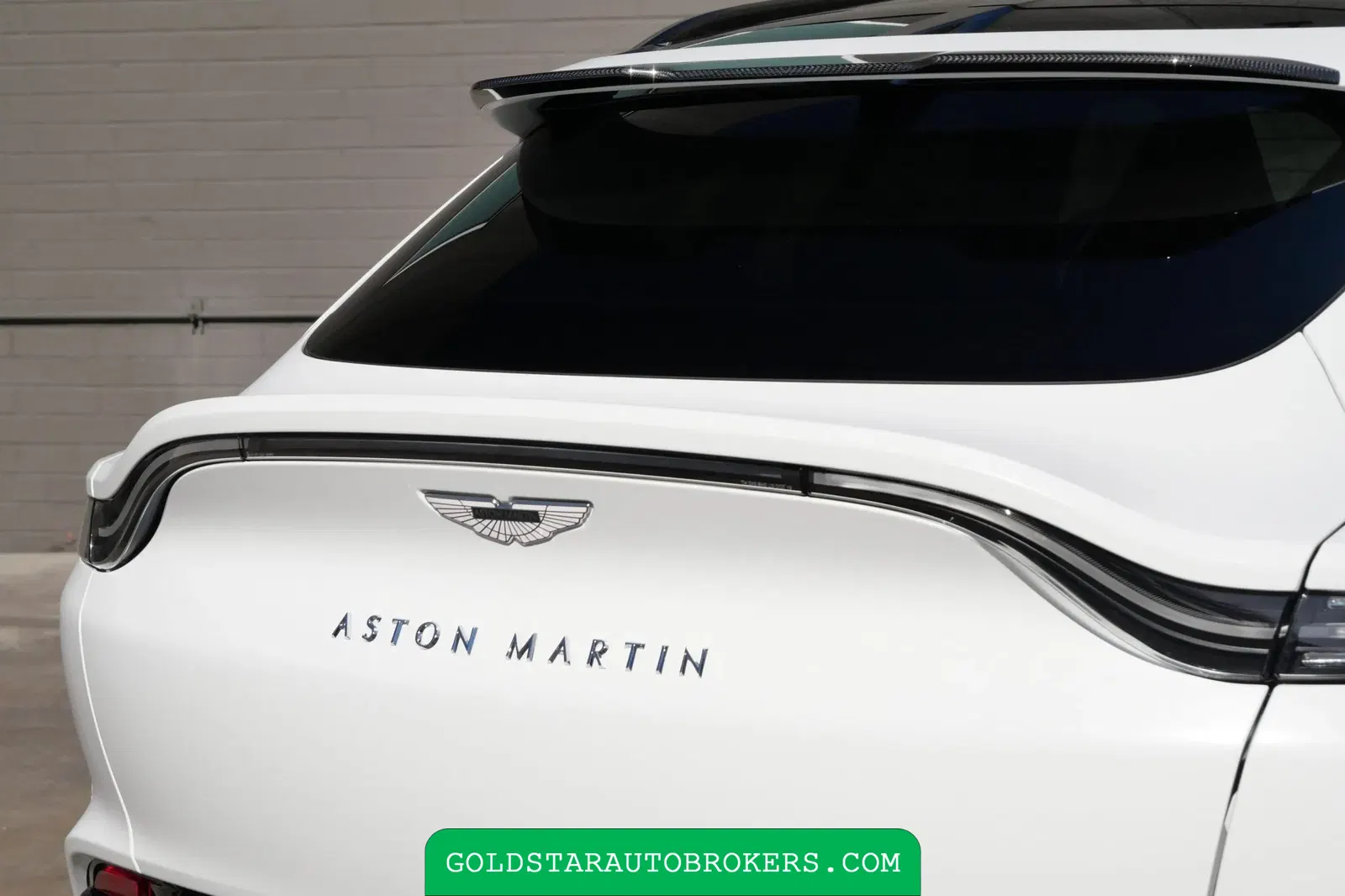 2023 Aston Martin DBX707