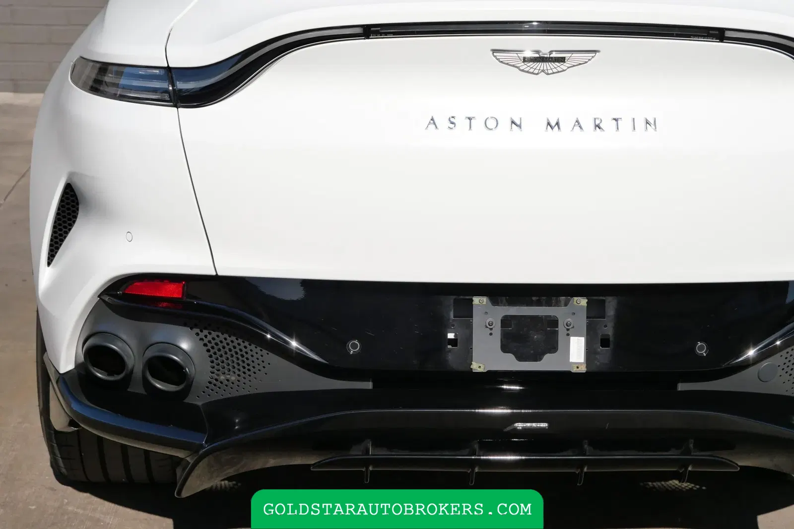 2023 Aston Martin DBX707