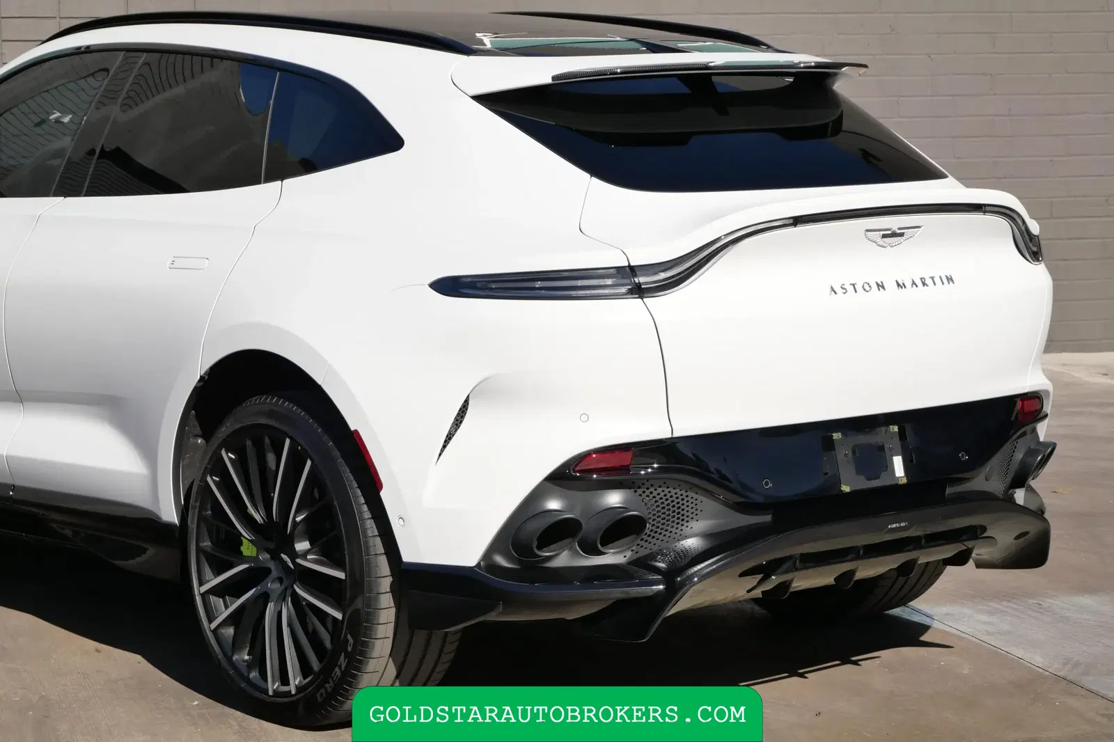 2023 Aston Martin DBX707