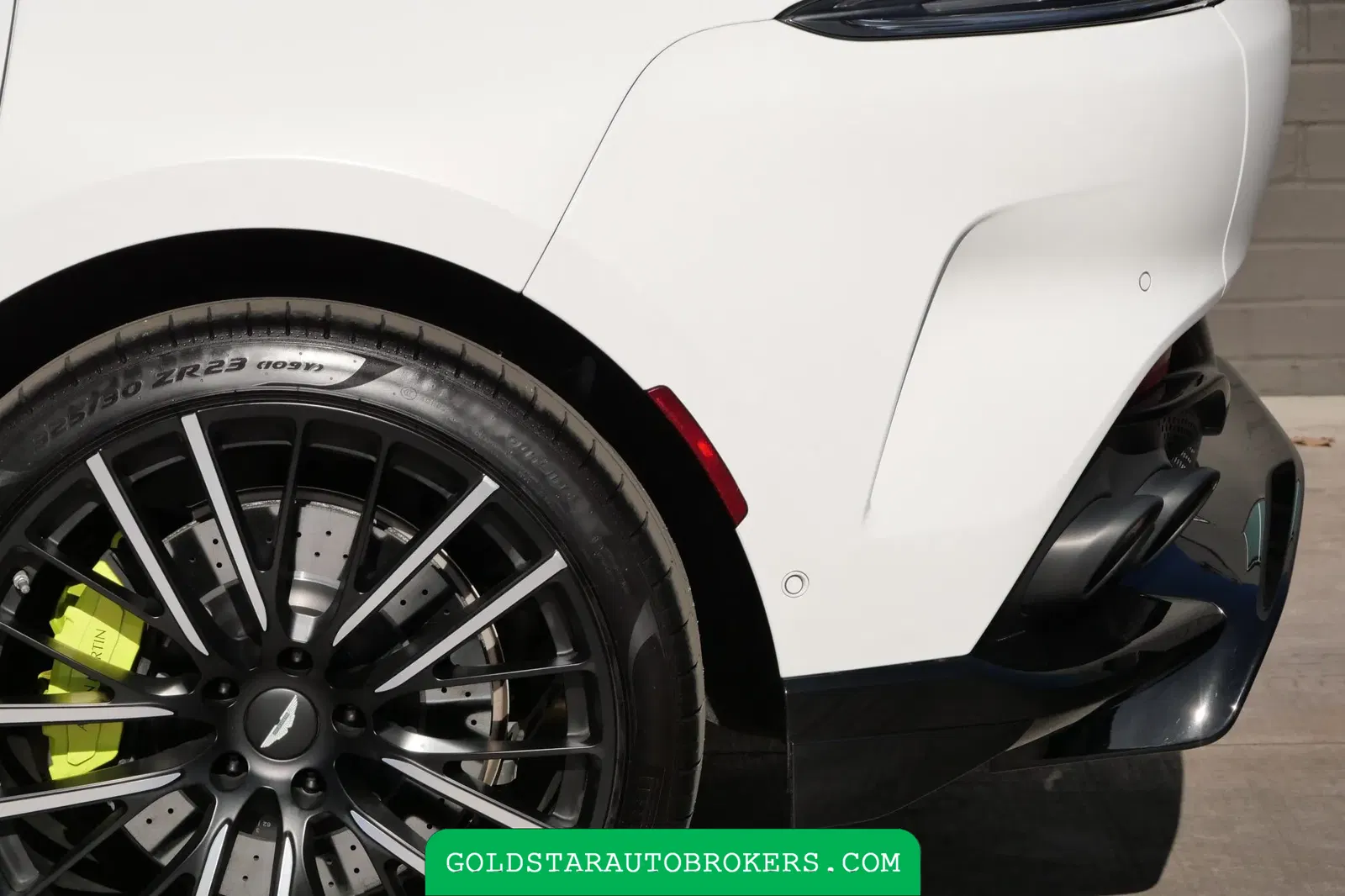 2023 Aston Martin DBX707