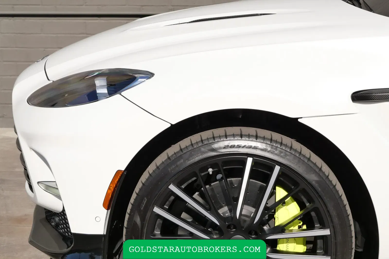2023 Aston Martin DBX707