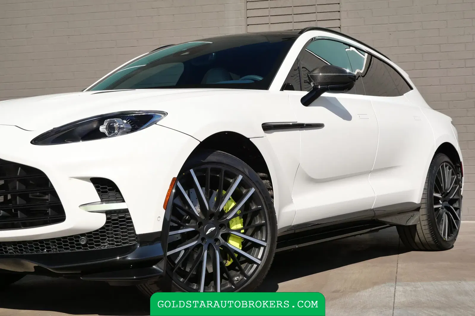 2023 Aston Martin DBX707