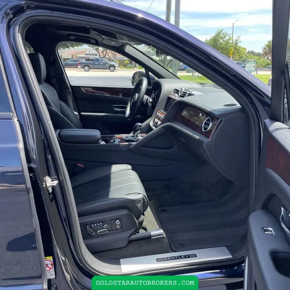 2022 Bentley Bentayga V8