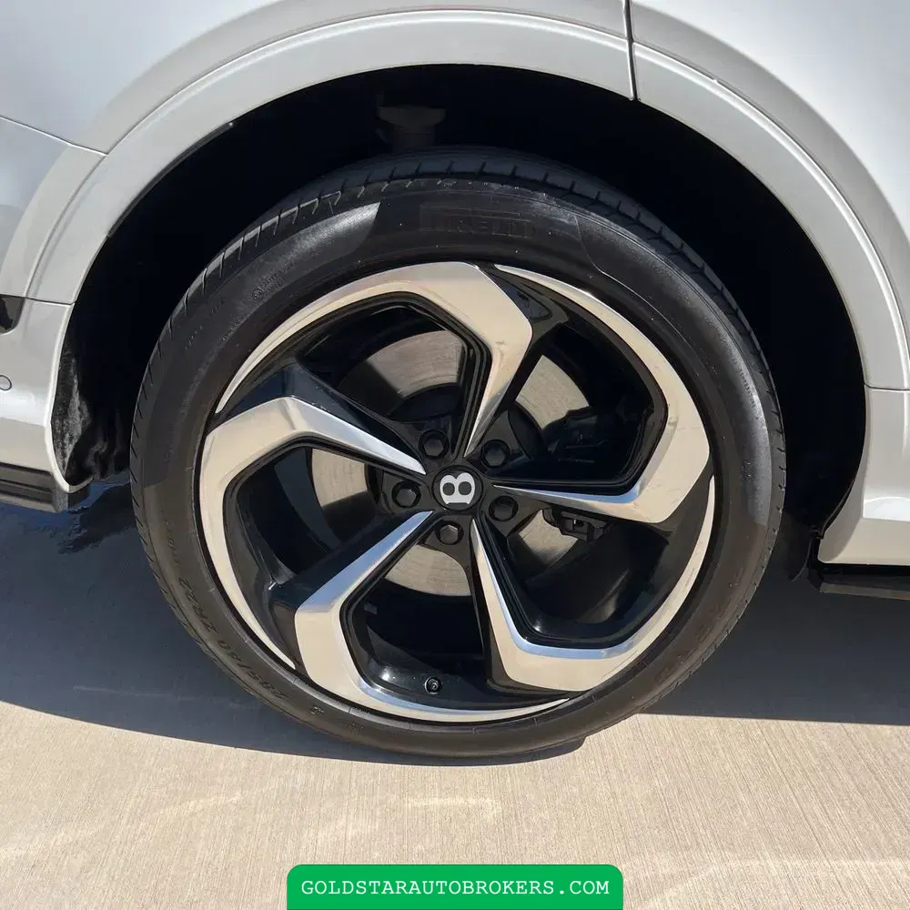 2022 Bentley Bentayga V8