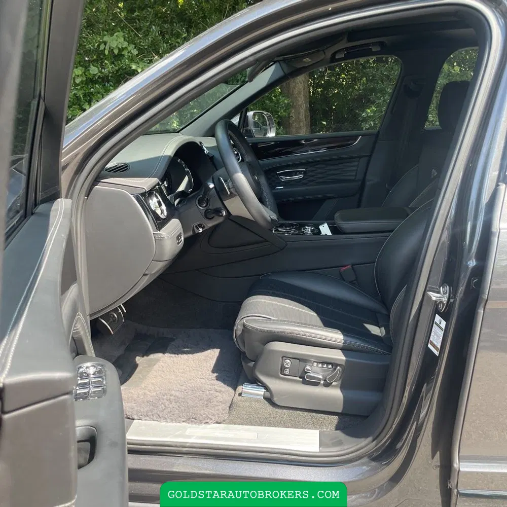 2024 Bentley Bentayga Base