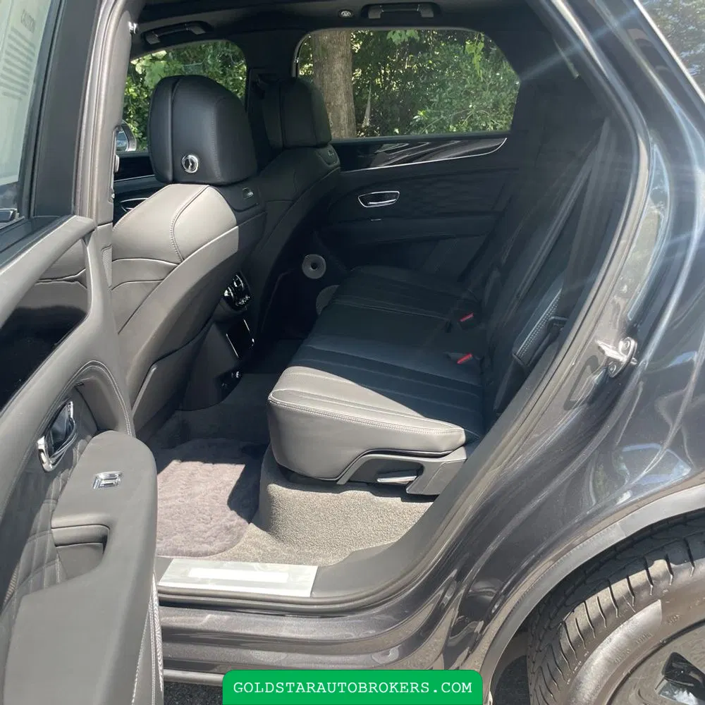 2024 Bentley Bentayga Base