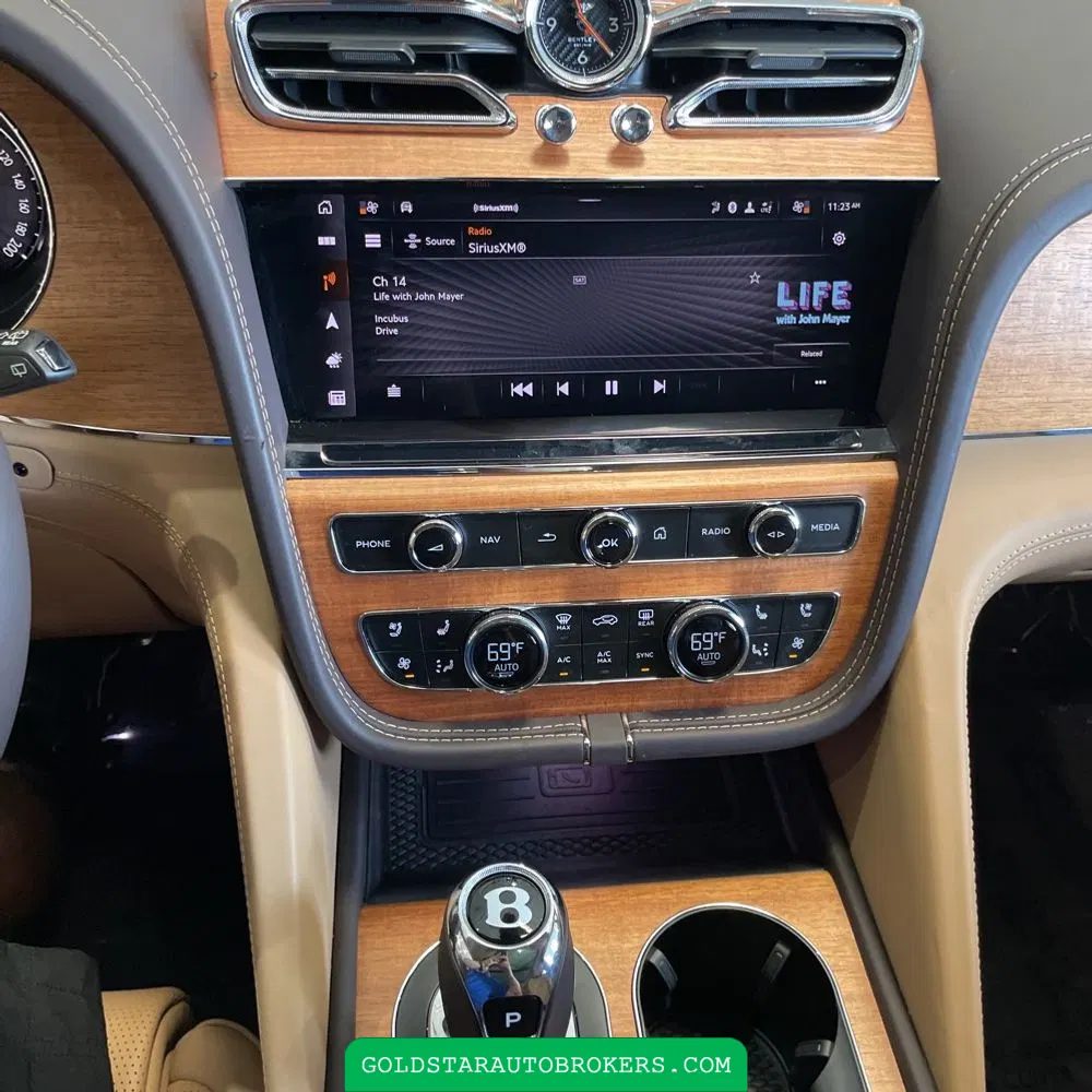 2024 Bentley Bentayga Base