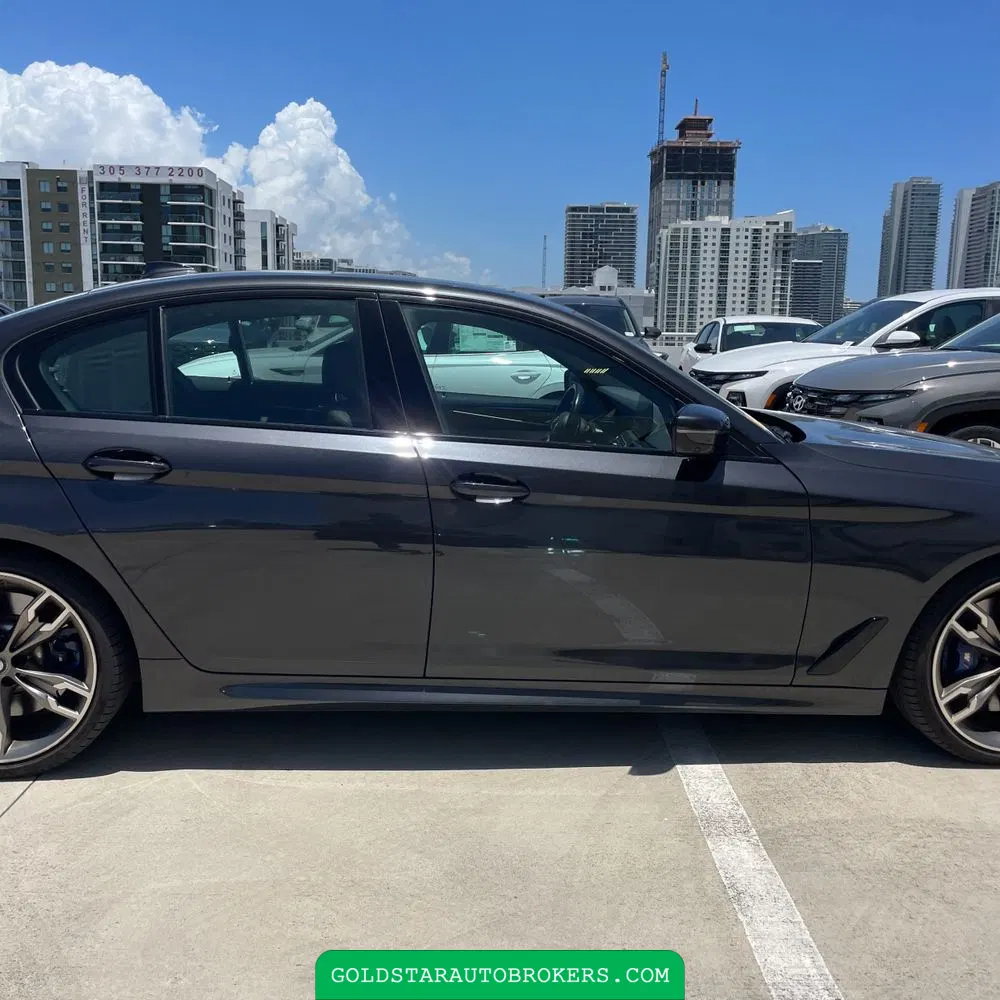 2022 BMW 5-Series M550xi