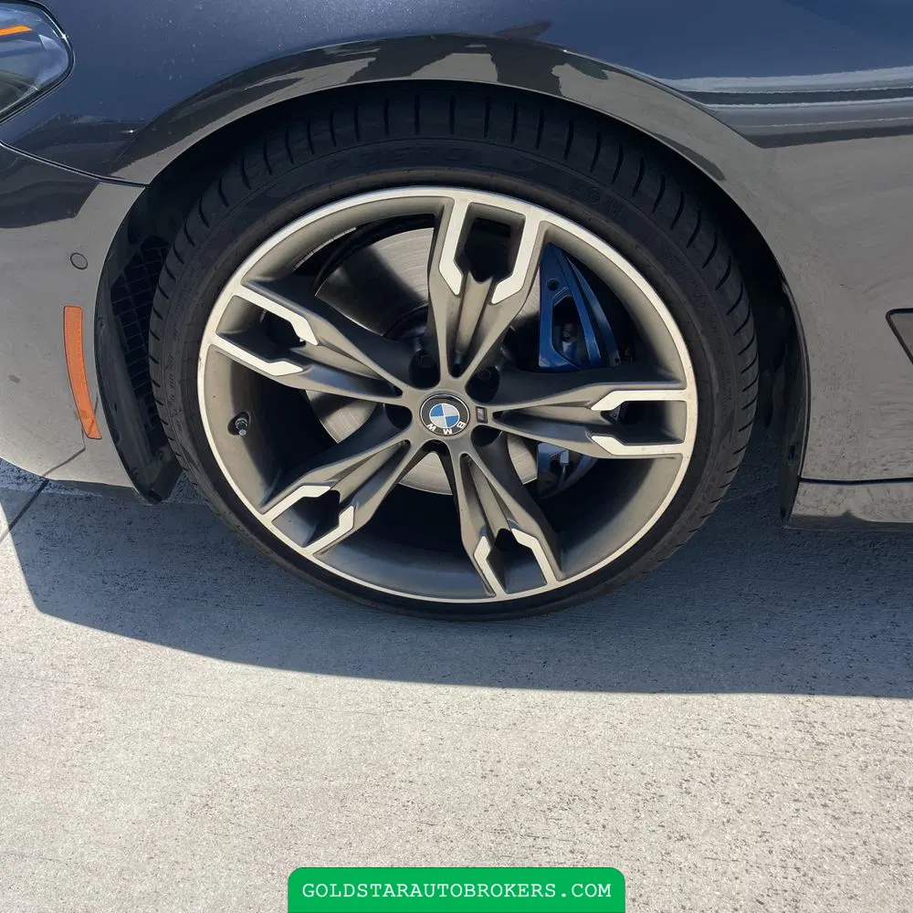 2022 BMW 5-Series M550xi
