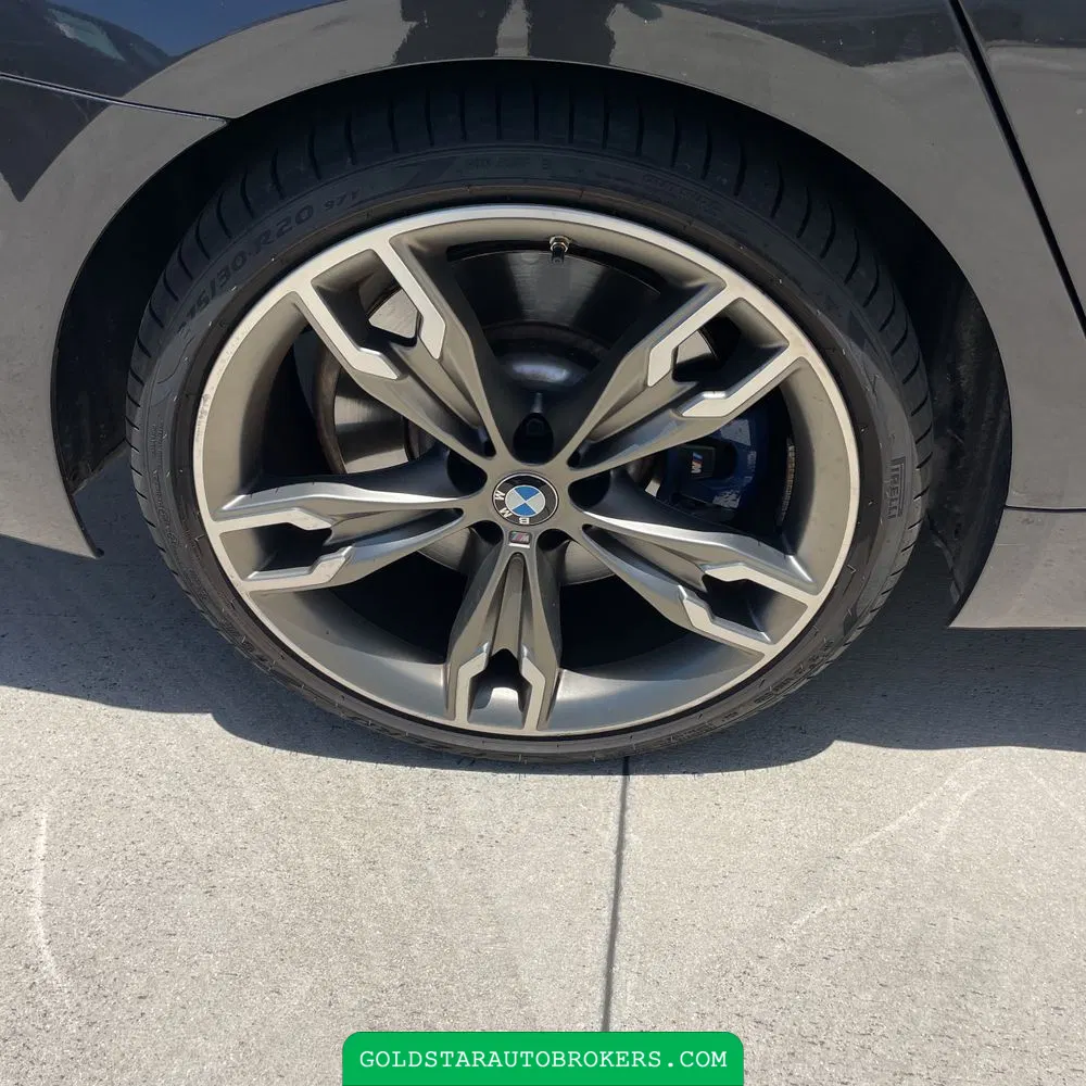2022 BMW 5-Series M550xi
