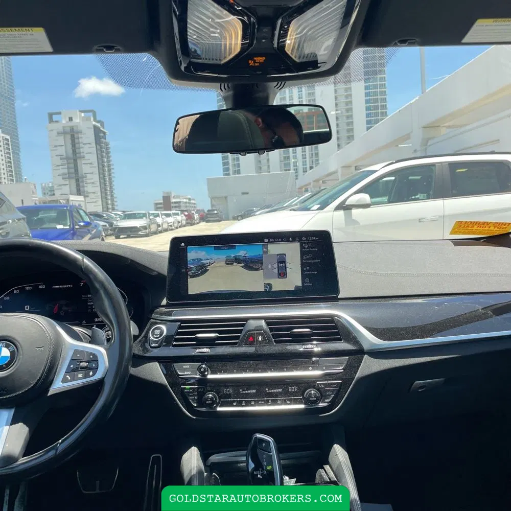 2022 BMW 5-Series M550xi